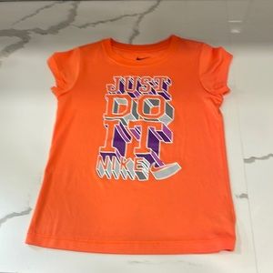 Girls Nike Tee
